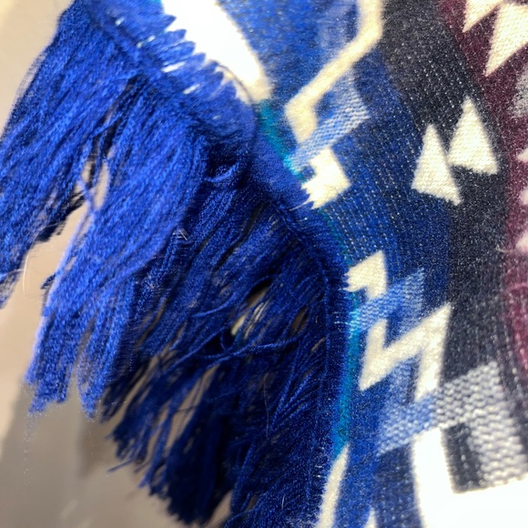 Geometric Patterned Blue Poncho Sweater - Picture 6 of 6